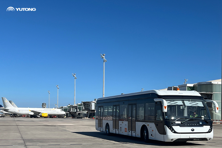 Soluções Verdes e Inteligentes para Construção de Aeroportos Globais: Autocarro Elétrico a Bateria para Pátio da Yutong Quebra Recordes